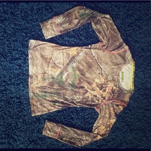 Under armour long sleeve shirt